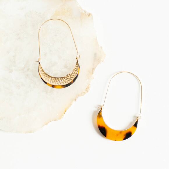 Olivia Oval Hoop Earrings Tortoise Gold - Picture 3 of 5